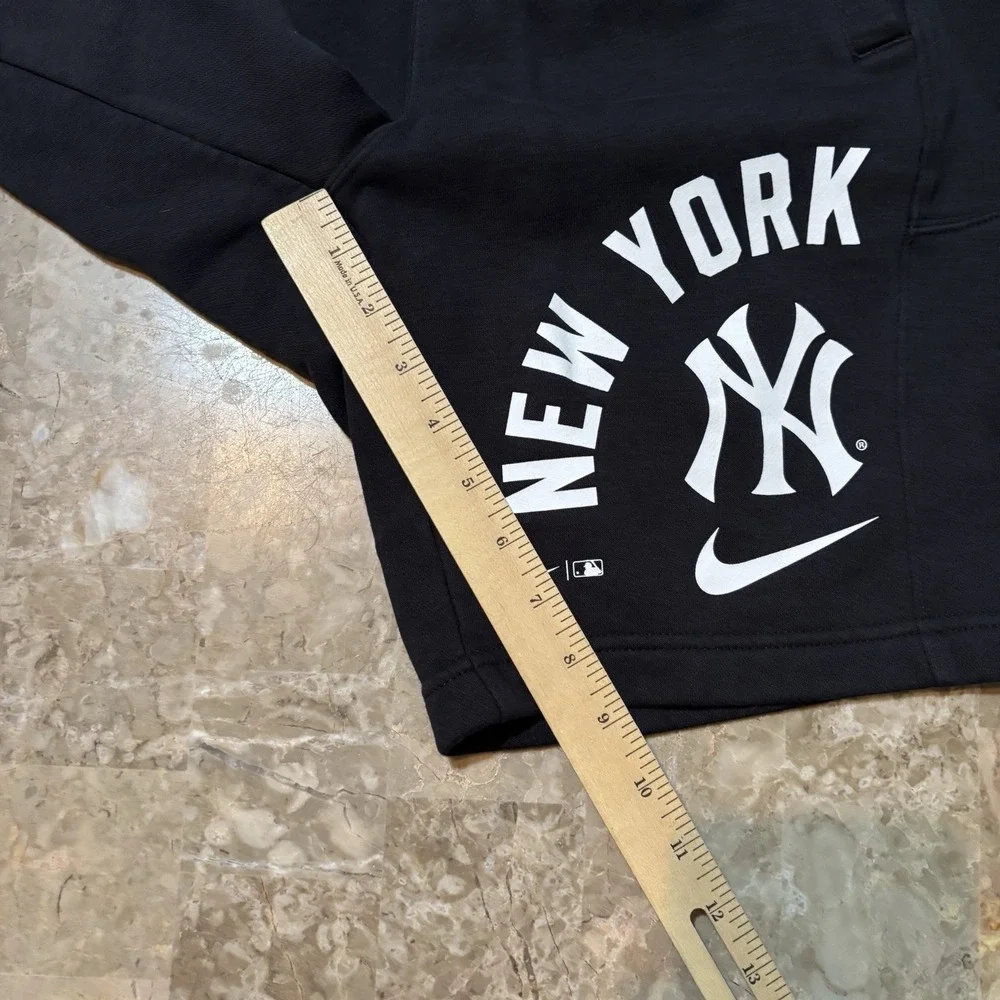 Nike New York Yankees Shorts Mens Small Black Fleece Drawstring MLB